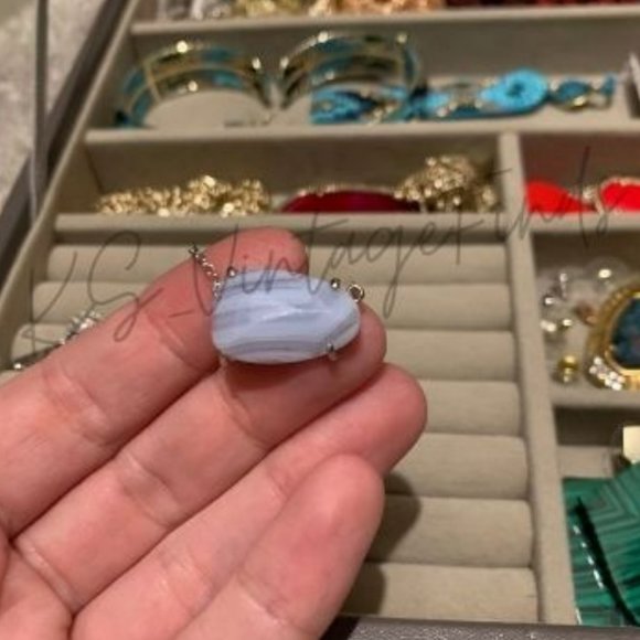 Kendra Scott BLA Isla Necklace - Picture 5 of 8